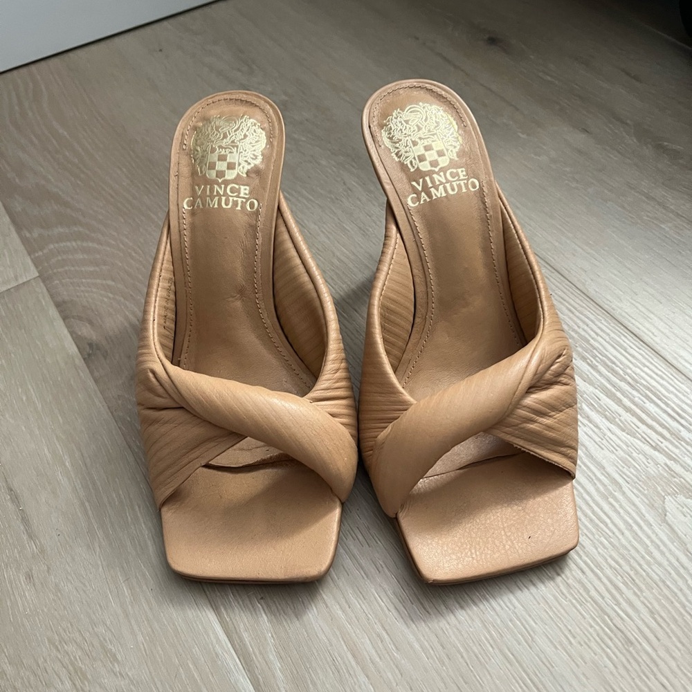 Vince Camuto mules
